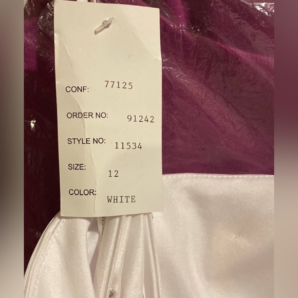 Impression Bridal white a-line taffeta wedding gown - Picture 7 of 9